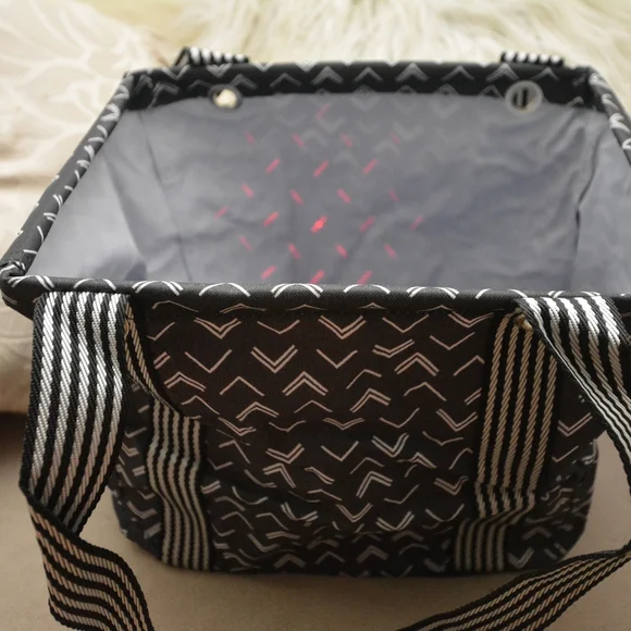 Thirty-One Gifts Tip Top Chevron Small Utility Tote